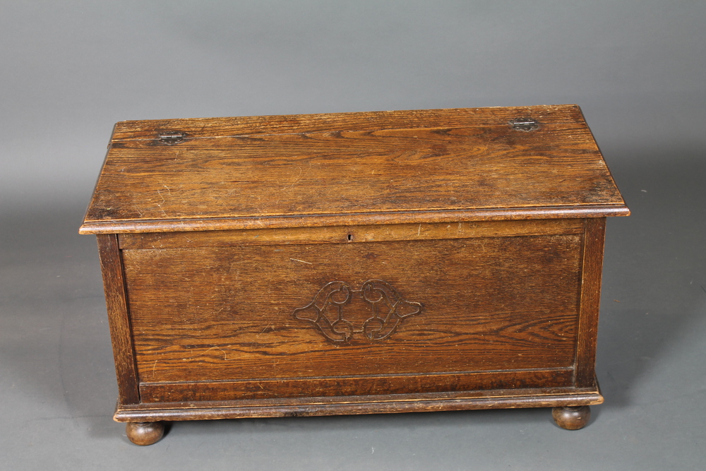 Lot No 10 Two 1920's oak blanket boxes, one with hinged lid monogrammed