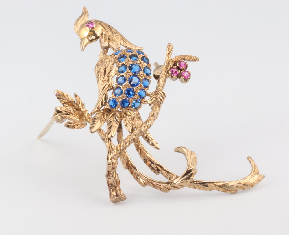 69 9ct Bird Brooch main image 1
