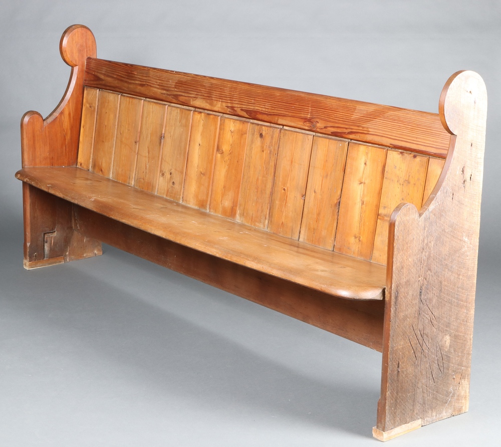A Victorian pitch pine pew 102cm h x 200cm w x 47cm d | 19th November ...